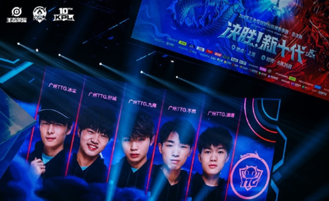 而门将索默 而门将索默